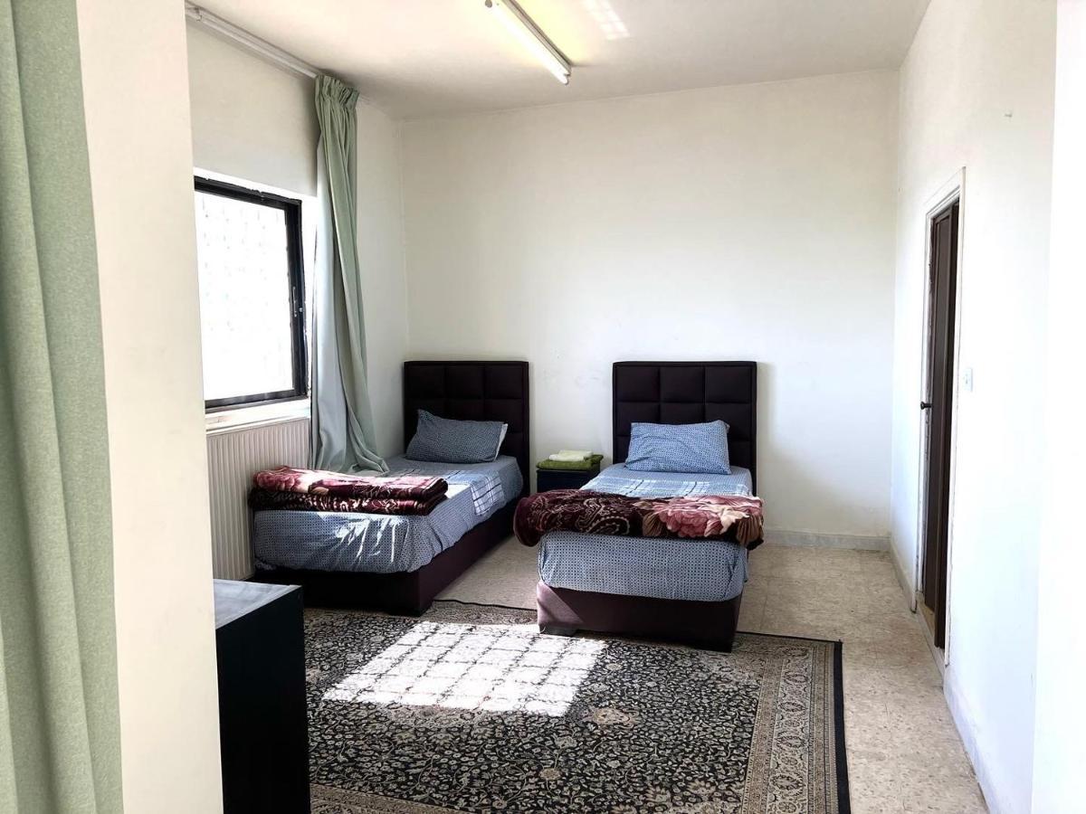 Al Qatal Building Apartment Al Qastal Exterior photo