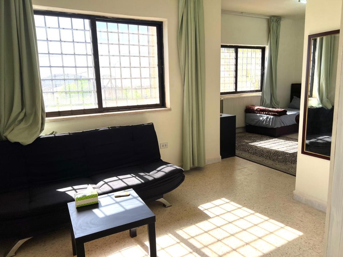 Al Qatal Building Apartment Al Qastal Exterior photo